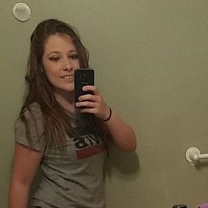 Meet your Posher, Desiree